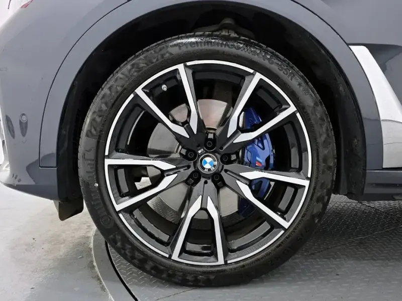 2021 BMW X7 с пробегом 30 584 км