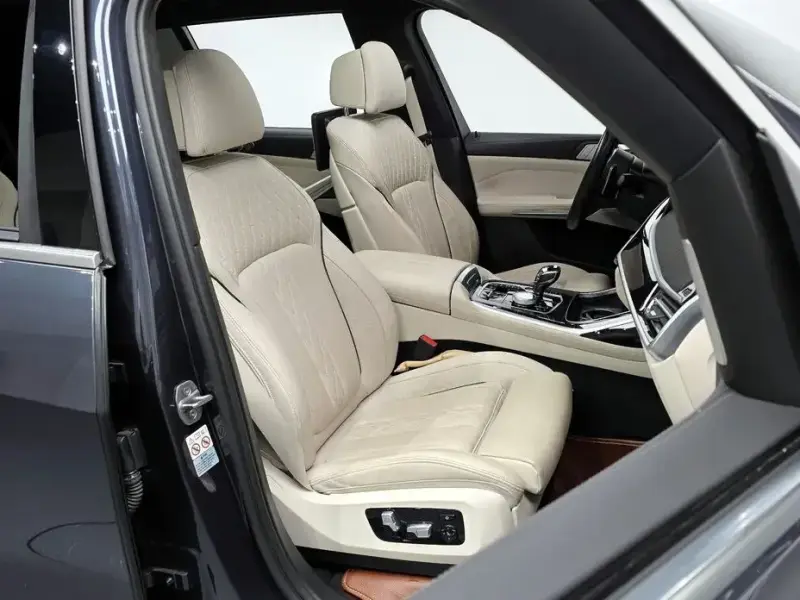 2021 BMW X7 с пробегом 30 584 км