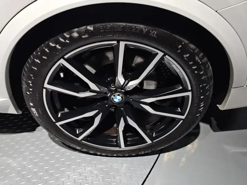 2022 BMW X7 с пробегом 76 069 км