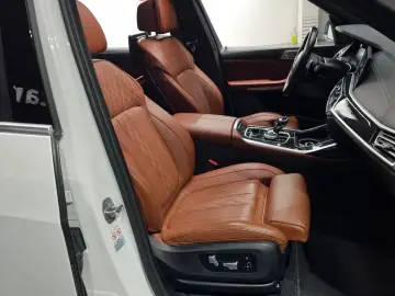 2022 BMW X7 с пробегом 76 069 км