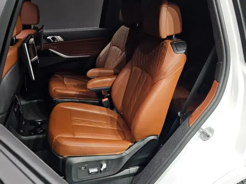 2022 BMW X7 с пробегом 76 069 км