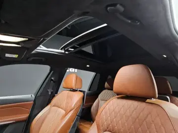 2022 BMW X7 с пробегом 76 069 км