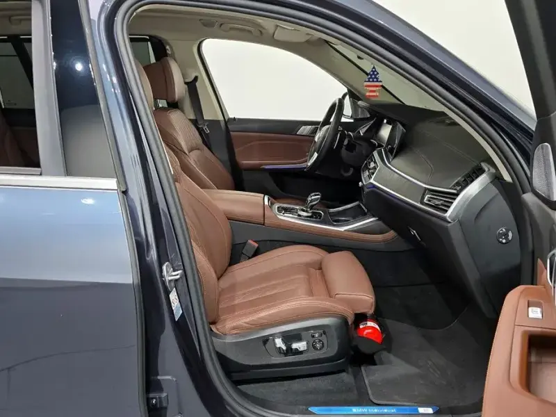 2022 BMW X7 с пробегом 36 982 км