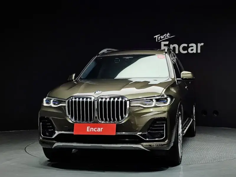2022 BMW X7 с пробегом 67 377 км