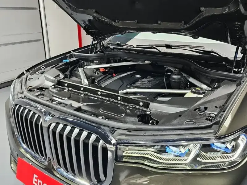 2022 BMW X7 с пробегом 67 377 км