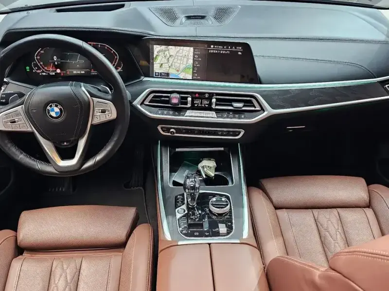 2022 BMW X7 с пробегом 67 377 км