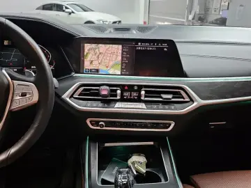 2022 BMW X7 с пробегом 67 377 км