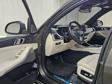 2023 BMW X7 с пробегом 68 591 км