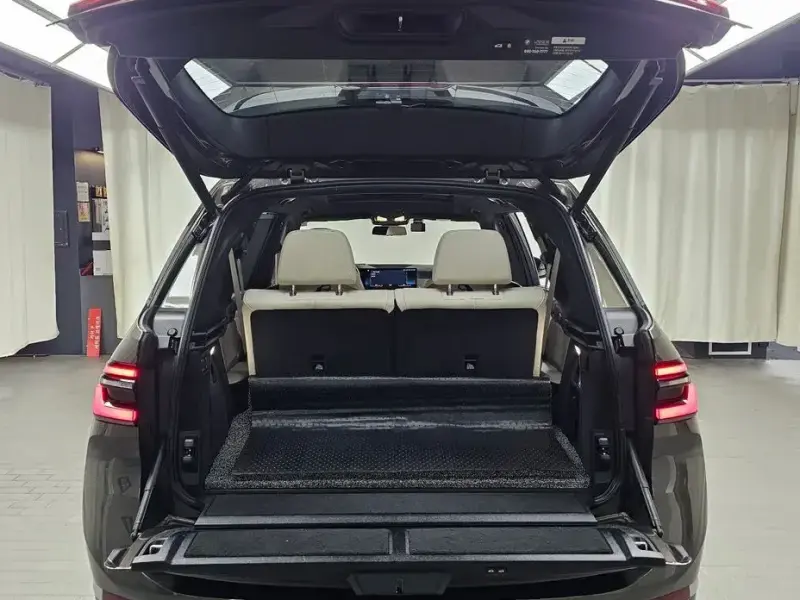 2023 BMW X7 с пробегом 68 591 км