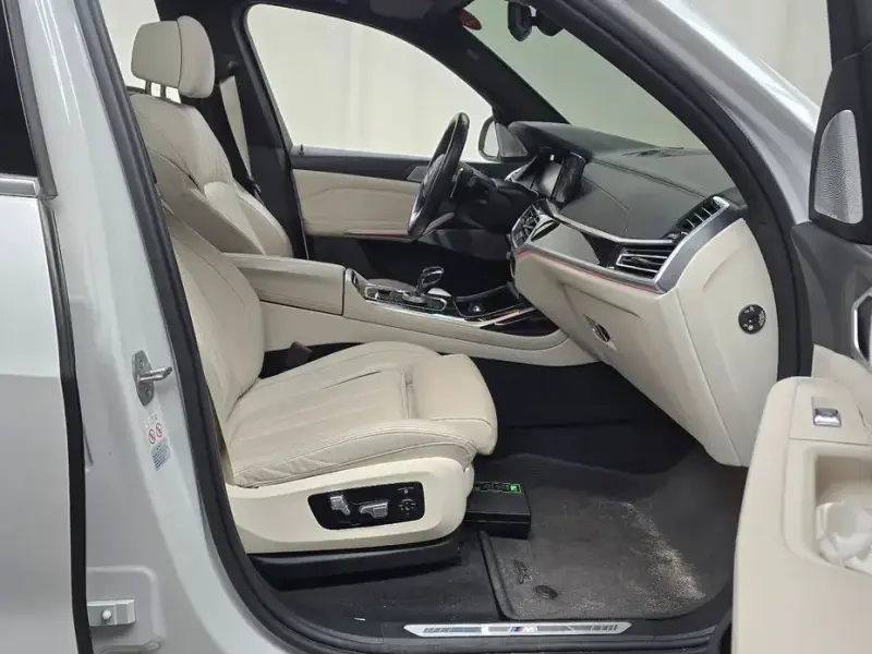 2021 BMW X7 с пробегом 53 048 км