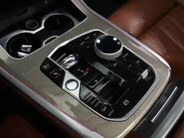 2023 BMW X7 с пробегом 41 024 км