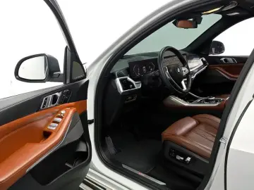 2023 BMW X7 с пробегом 41 024 км