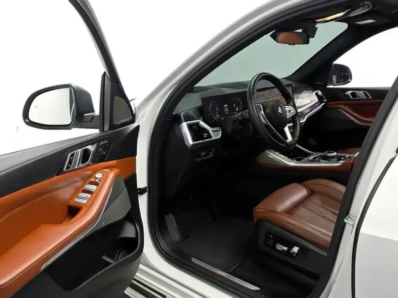 2023 BMW X7 с пробегом 41 024 км