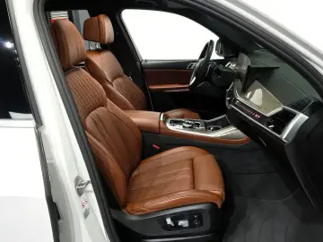 2023 BMW X7 с пробегом 41 024 км