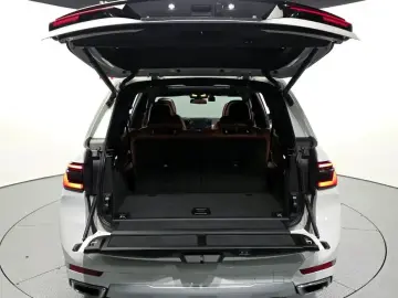 2023 BMW X7 с пробегом 41 024 км