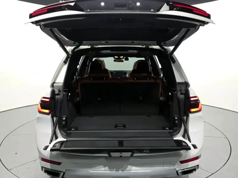 2023 BMW X7 с пробегом 41 024 км