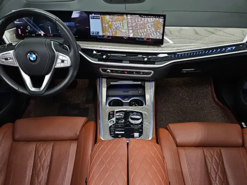 2023 BMW X7 с пробегом 21 191 км