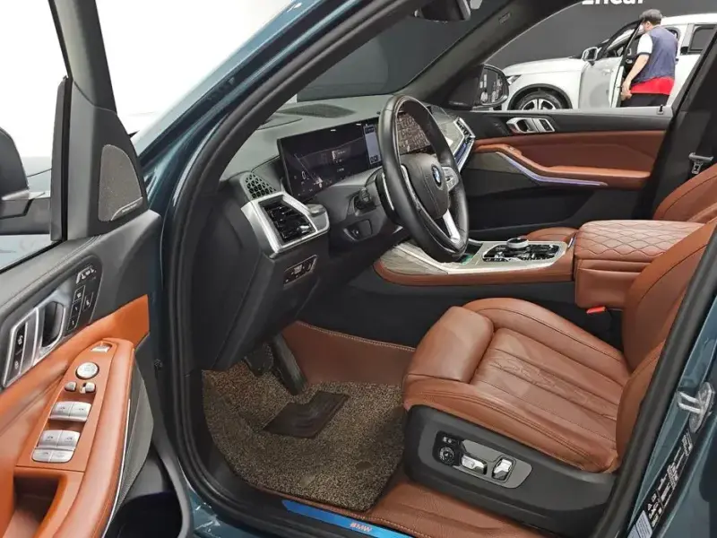 2023 BMW X7 с пробегом 21 191 км