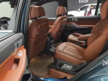 2023 BMW X7 с пробегом 21 191 км