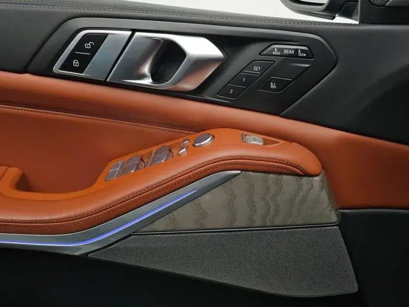 2023 BMW X7 с пробегом 21 191 км
