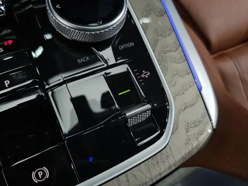 2023 BMW X7 с пробегом 21 191 км