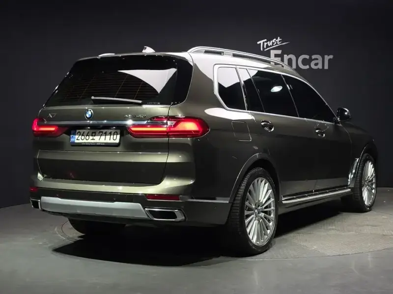 2022 BMW X7 с пробегом 120 047 км