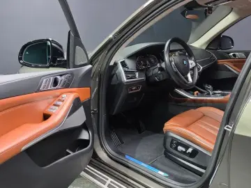2022 BMW X7 с пробегом 120 047 км