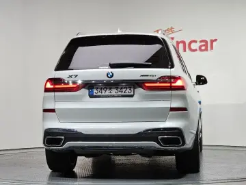 2022 BMW X7 с пробегом 63 032 км