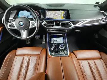 2022 BMW X7 с пробегом 63 032 км