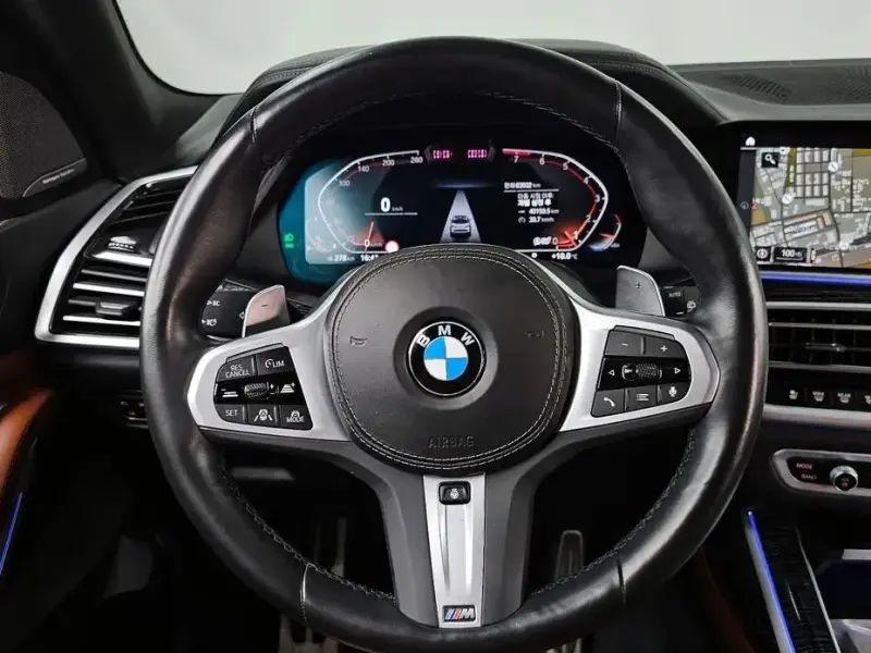 2022 BMW X7 с пробегом 63 032 км