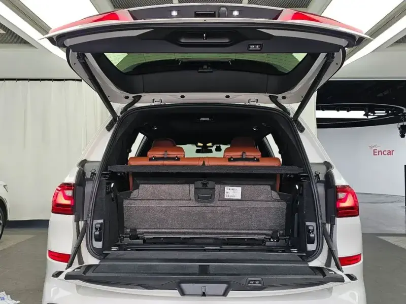 2022 BMW X7 с пробегом 63 032 км