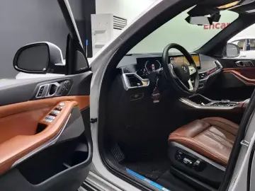 2023 BMW X7 с пробегом 64 679 км