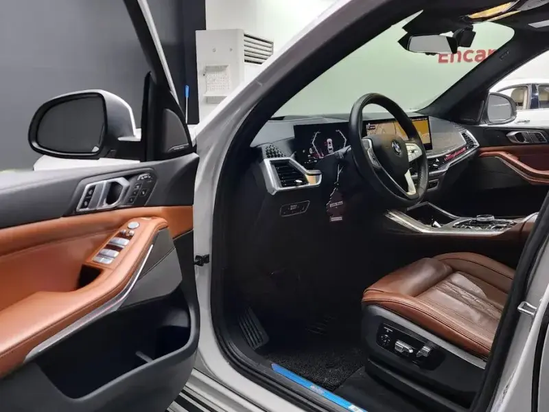 2023 BMW X7 с пробегом 64 679 км