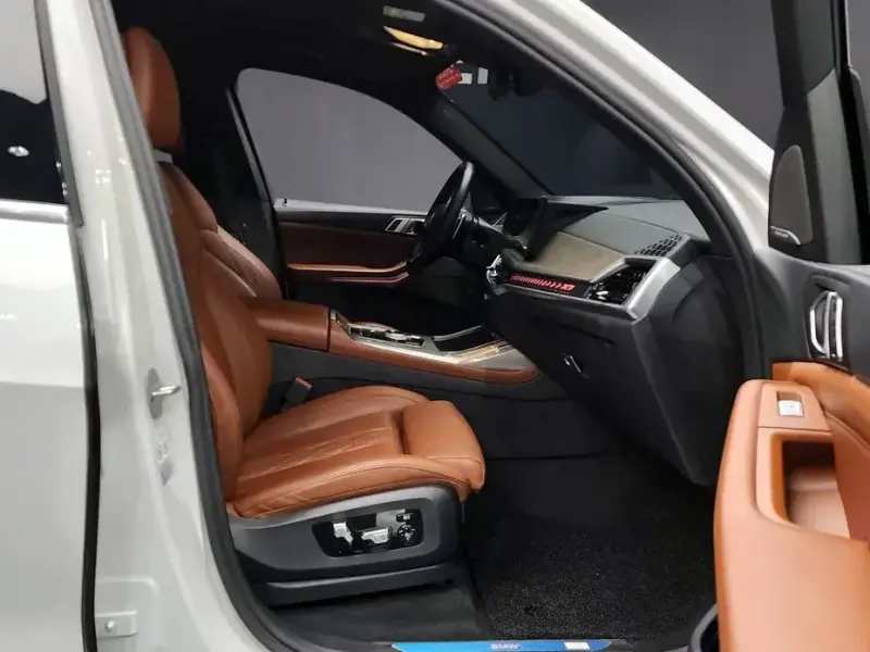2023 BMW X7 с пробегом 64 679 км