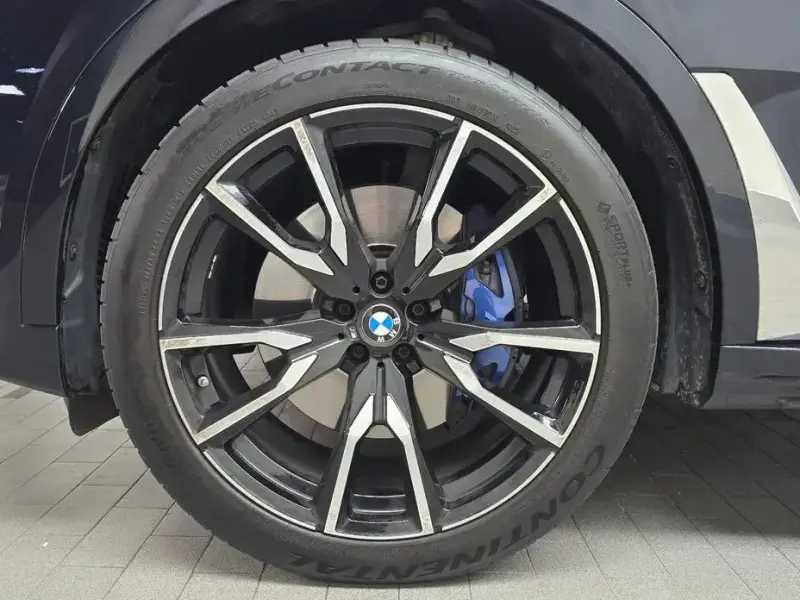 2021 BMW X7 с пробегом 39 986 км