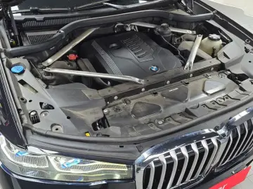 2021 BMW X7 с пробегом 39 986 км