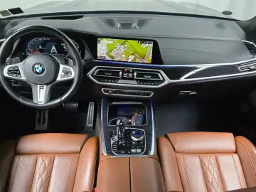 2021 BMW X7 с пробегом 39 986 км