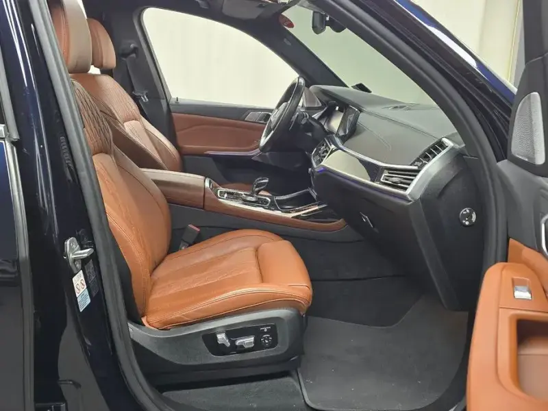 2021 BMW X7 с пробегом 39 986 км