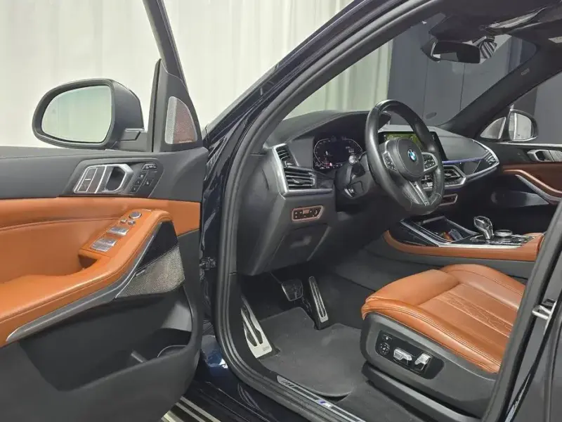 2021 BMW X7 с пробегом 39 986 км
