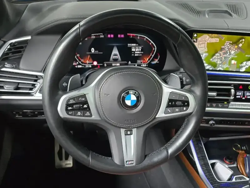 2021 BMW X7 с пробегом 39 986 км