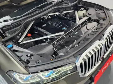 2022 BMW X7 с пробегом 62 088 км