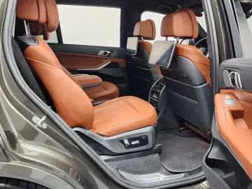2022 BMW X7 с пробегом 62 088 км