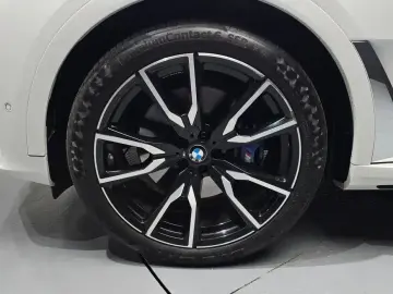 2022 BMW X7 с пробегом 43 852 км