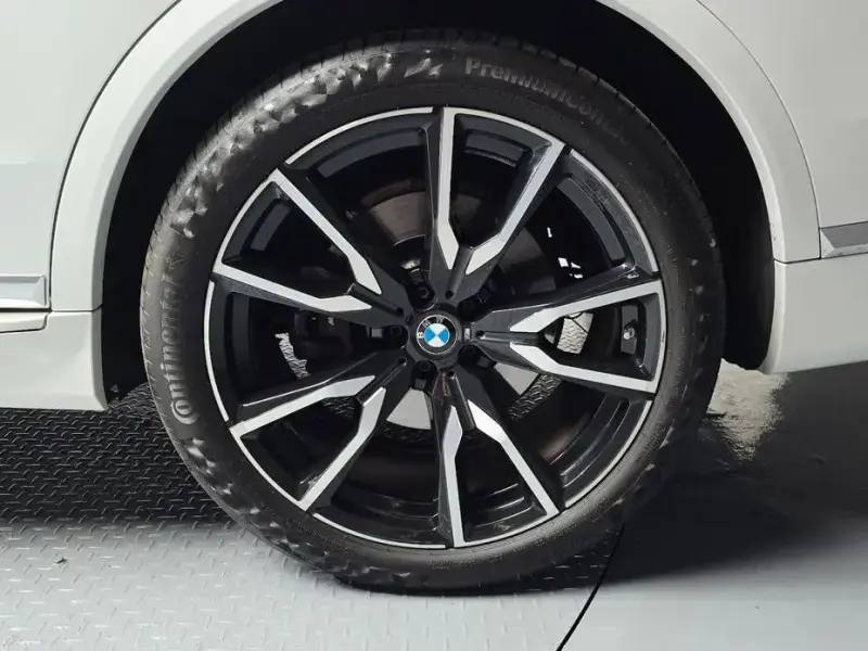 2022 BMW X7 с пробегом 43 852 км