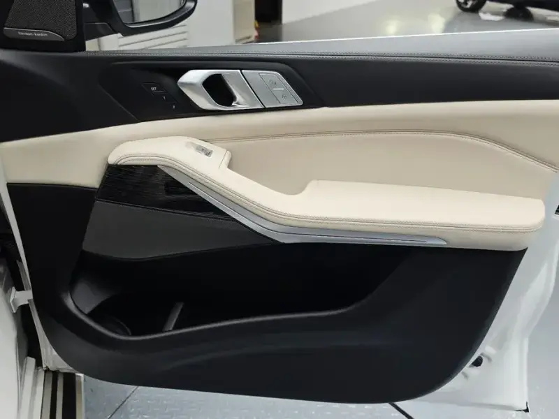 2022 BMW X7 с пробегом 43 852 км