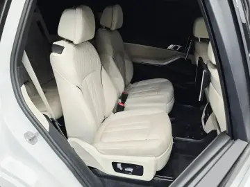 2022 BMW X7 с пробегом 43 852 км