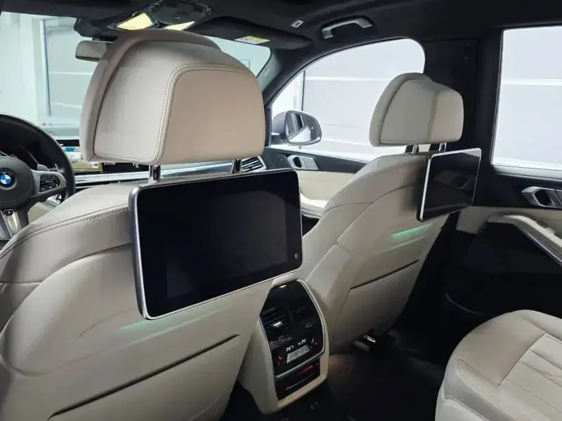 2022 BMW X7 с пробегом 43 852 км