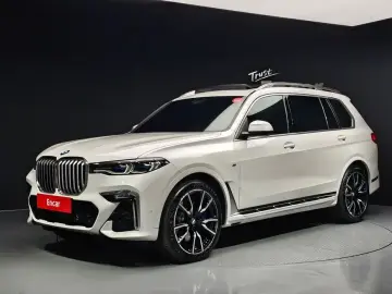 2022 BMW X7 с пробегом 13 913 км
