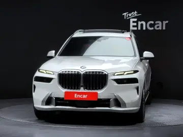 2023 BMW X7 с пробегом 52 613 км