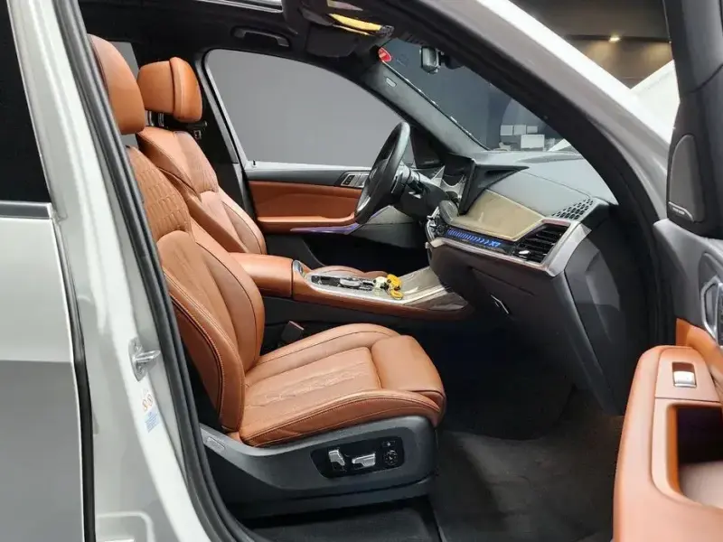 2023 BMW X7 с пробегом 52 613 км